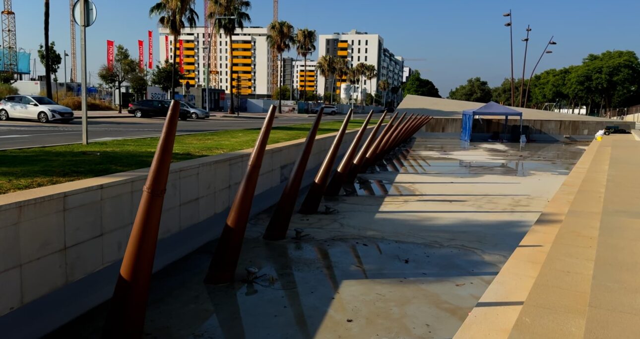 Reparar tuberías de gran diámetro sin romper: el reto de la fuente monumental en Dos Hermanas